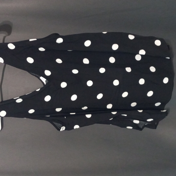 Old Navy Tops - NWT Old Navy XL Polkadot Tanktop